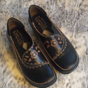 Spring Step Black Floral Mules